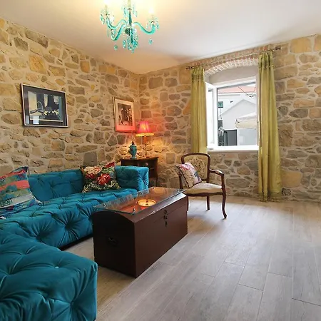 Filipetti With Heated Pool Villa Makarska